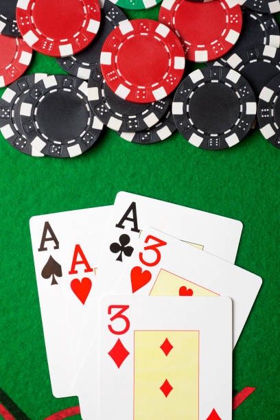 Round results screen showing tier-by-tier hand comparison on fun77bet